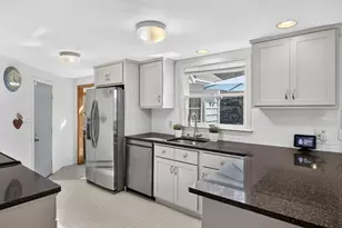 16 Holly Ridge Dr, Sandwich, MA 02563 - Photo 10