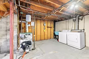 189 Adelaide St, New Bedford, MA 02745 - Photo 36