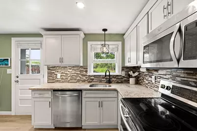 7 Village Green Drive #7, North Andover, MA 01845 - Photo 2