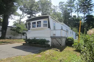 8 Kristen Ln, Wareham, MA 02571 - Photo 2