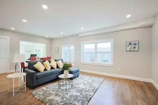 11 Watson St, Somerville, MA 02144 - Photo 4