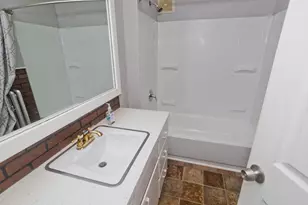 104 Narragansett St, Springfield, MA 01107 - Photo 20