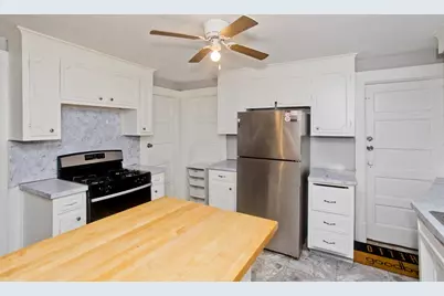 104 Narragansett St, Springfield, MA 01107 - Photo 12