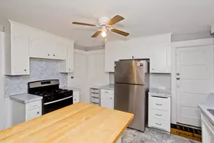 104 Narragansett St, Springfield, MA 01107 - Photo 12