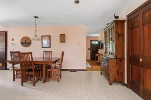 41 Prospect Gdns, Ludlow, MA 01056 - Photo 6