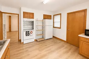 35 Beach St, Millbury, MA 01527 - Photo 4