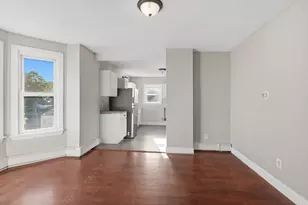 103 West St, Holyoke, MA 01040 - Photo 8