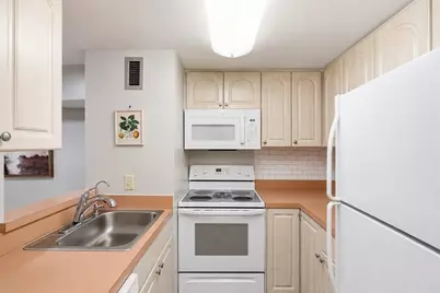 11 Margin Street #6, Lynn, MA 01905 - Photo 6