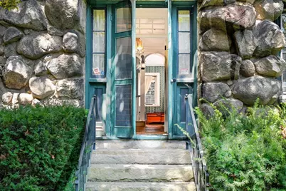30 Arnold Place, New Bedford, MA 02740 - Photo 2