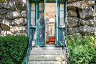 30 Arnold Pl, New Bedford, MA 02740 - Photo 2