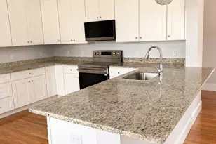 26 Alfred St, Medford, MA 02155 - Photo 2