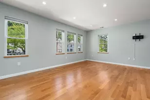 574-576 Lagrange St, Boston, MA 02132 - Photo 10