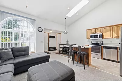 126 Brookfield Ln #126, Agawam, MA 01001 - Photo 1