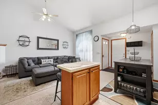 126 Brookfield Ln, Agawam, MA 01001 - Photo 10