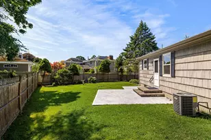 1747 Highland Ave, Fall River, MA 02720 - Photo 8