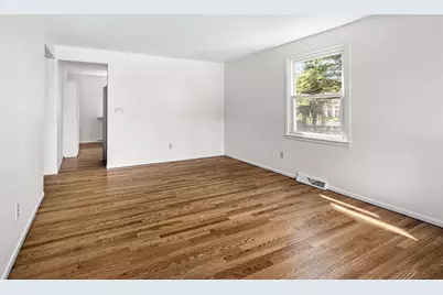 1747 Highland Avenue, Fall River, MA 02720 - Photo 18