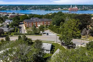 1747 Highland Ave, Fall River, MA 02720 - Photo 12