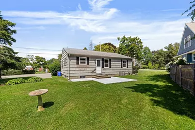 1747 Highland Avenue, Fall River, MA 02720 - Photo 10