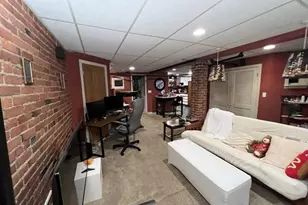 684 Washington St, Brookline, MA 02446 - Photo 2
