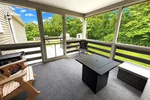 17 Fox Run Rd, Medway, MA 02053 - Photo 8