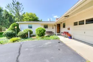 6 Burtenmar Cir, Paxton, MA 01612 - Photo 2