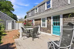 35 Walnut St, Barnstable, MA 02601 - Photo 10