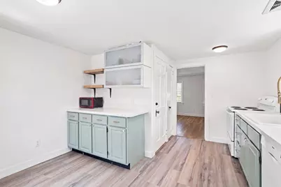 35 Walnut St, Barnstable, MA 02601 - Photo 8