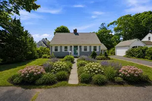 35 Walnut St, Barnstable, MA 02601 - Photo 2