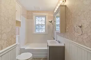 9 Glover St, Salem, MA 01970 - Photo 10