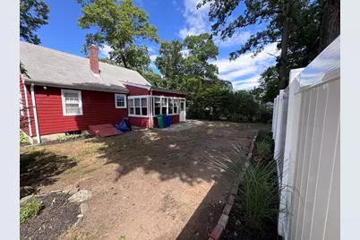 7 Globe St, Attleboro, MA 02703 - Photo 22