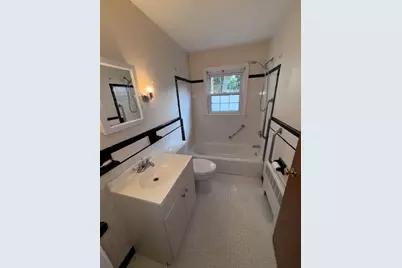 7 Globe St, Attleboro, MA 02703 - Photo 12