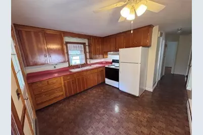 7 Globe St, Attleboro, MA 02703 - Photo 10
