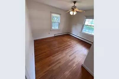 7 Globe St, Attleboro, MA 02703 - Photo 6