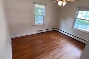 7 Globe St, Attleboro, MA 02703 - Photo 6