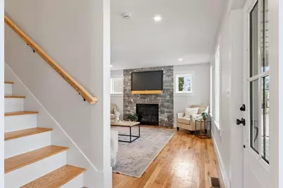 688 Westford St, Lowell, MA 01851 - Photo 22