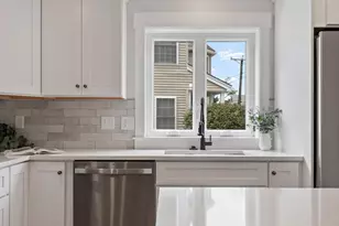 688 Westford St, Lowell, MA 01851 - Photo 12