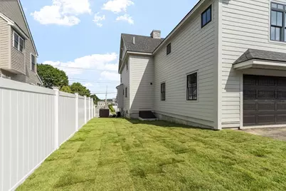 688 Westford St, Lowell, MA 01851 - Photo 4
