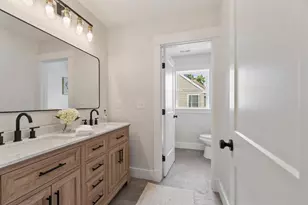 688 Westford St, Lowell, MA 01851 - Photo 36
