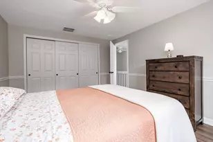 512 Ridgefield Cir, Clinton, MA 01510 - Photo 22