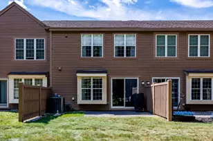 512 Ridgefield Cir, Clinton, MA 01510 - Photo 24