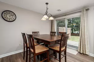 512 Ridgefield Cir, Clinton, MA 01510 - Photo 8