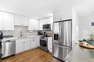 43 Standish St, Weymouth, MA 02191 - Photo 6