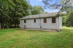12 Winifred Ave, Worcester, MA 01602 - Photo 16