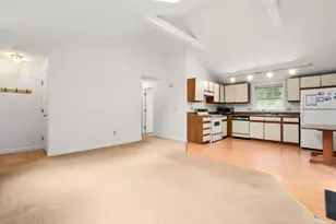 12 Winifred Ave, Worcester, MA 01602 - Photo 4