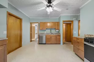 30 Ashland St, Malden, MA 02148 - Photo 10