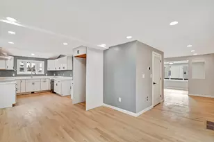 43 1/2 6th Ave, Haverhill, MA 01830 - Photo 6