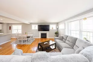 18 Craftsman, Grafton, MA 01560 - Photo 6