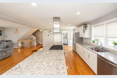 18 Craftsman #16, Grafton, MA 01560 - Photo 4