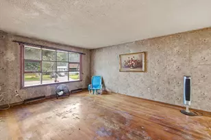 27 Forest Park Ave, Billerica, MA 01862 - Photo 8