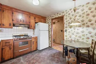 27 Forest Park Ave, Billerica, MA 01862 - Photo 4
